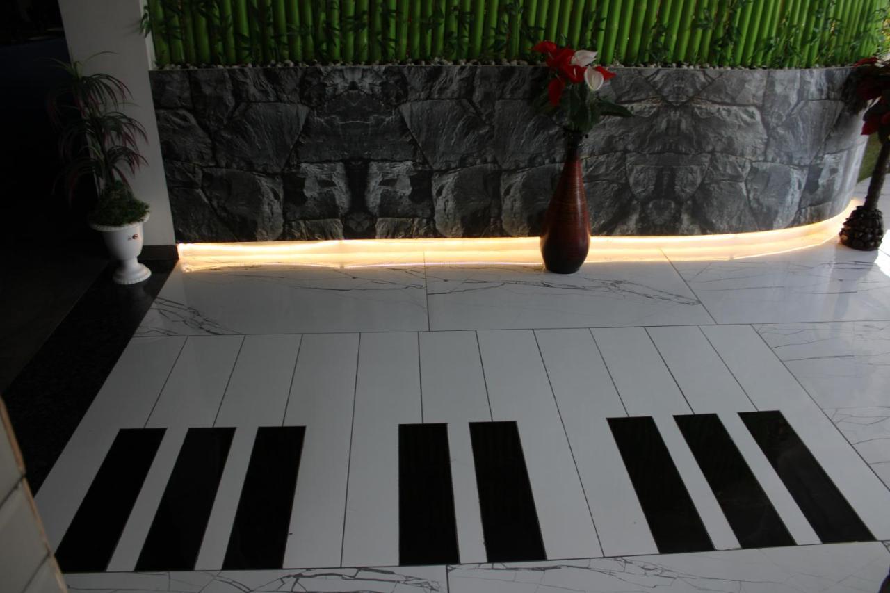 Hotel The Grand Piano - Best Business Hotel In Patan Dış mekan fotoğraf