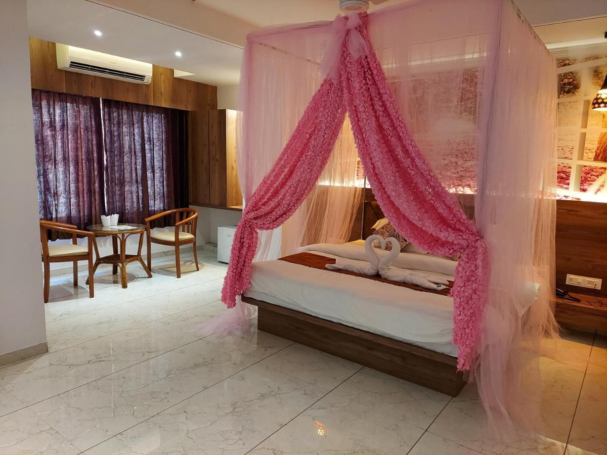 Hotel The Grand Piano - Best Business Hotel In Patan Dış mekan fotoğraf