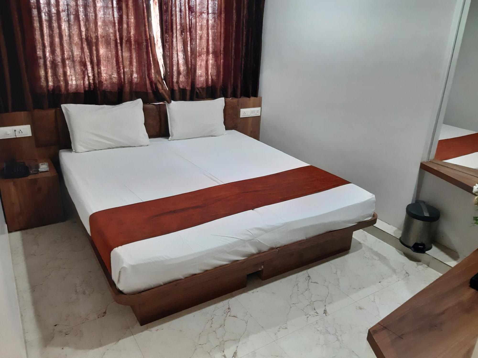 Hotel The Grand Piano - Best Business Hotel In Patan Dış mekan fotoğraf